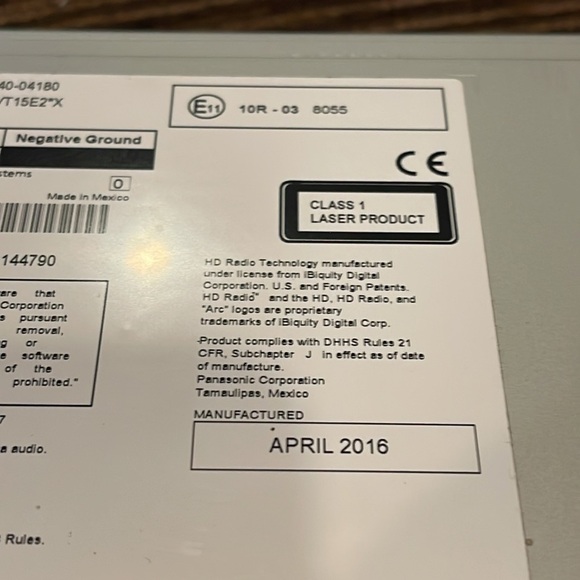 Panasonic Display screen and receiver car radio - Picture 3 of 10